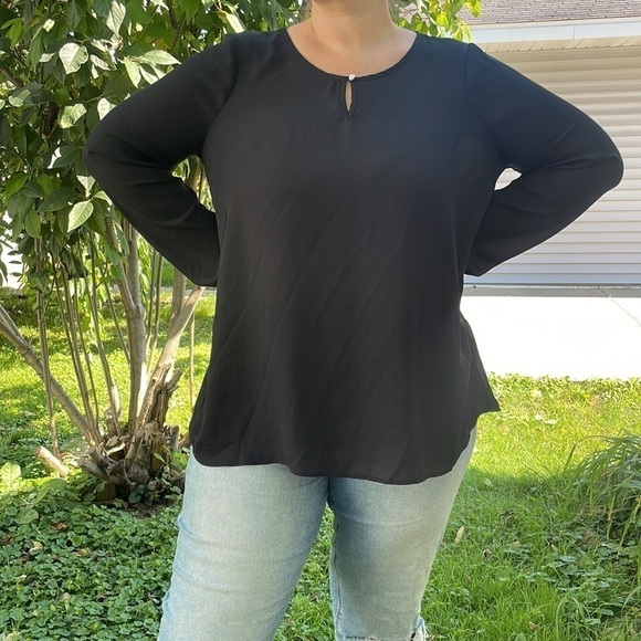 Torrid size 1 cage back high low blouse top - Picture 3 of 6